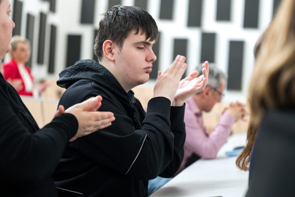 Тркалезна маса: Дигитална пристапност и инклузивен дигитален развој во Северна Македонија